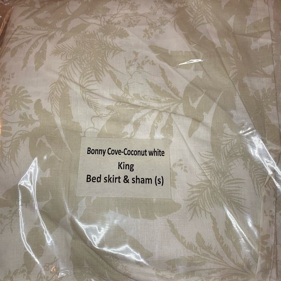 Reversible Tommy Bahama King Bonny Cove Set - Picture 8 of 12